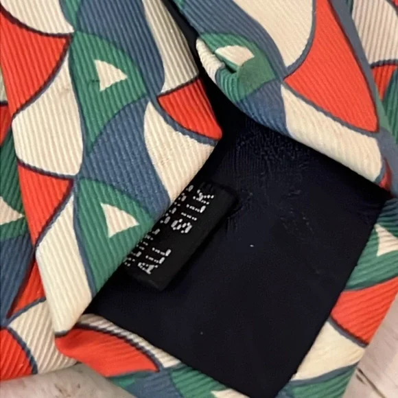 Burberry silk tie - Picture 3 of 4